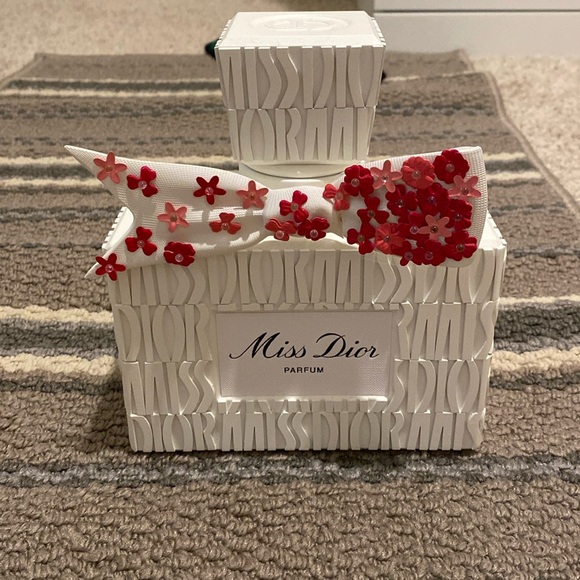 Dior giant  fixture - Picture 1 of 4